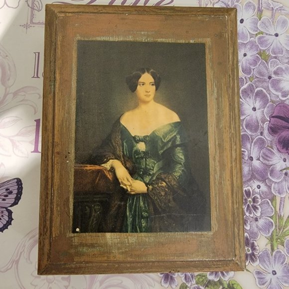 Vintage Decoupage Wooden Card Box - Picture 2 of 9